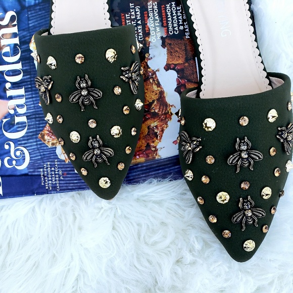 New Embellished Bee Slide Flat Mules - Picture 2 of 6